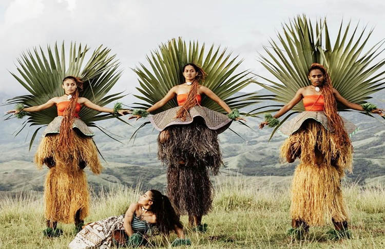 Fijian cultural dancers