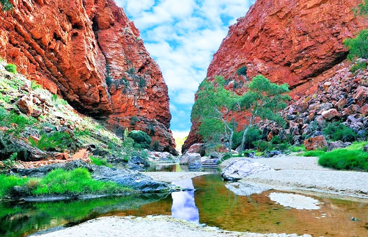 Simpsons Gap Alice Springs