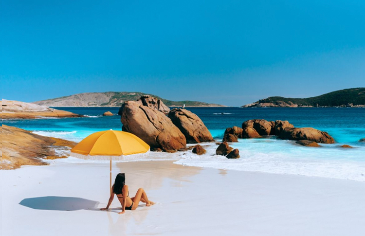 Magic white sands and turquoise water of the Esperance coastline