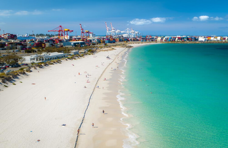 Fremantle Beach Credit: Visit Fremantle