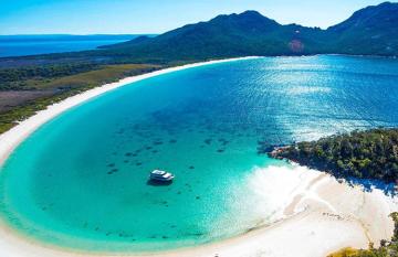 Cruise boat at wineglass bay
