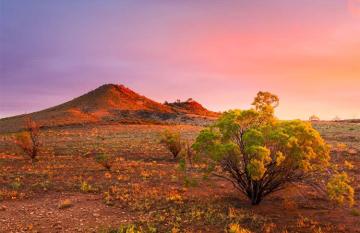 Anzac Hill at Alice Springs - iconic travel destination
