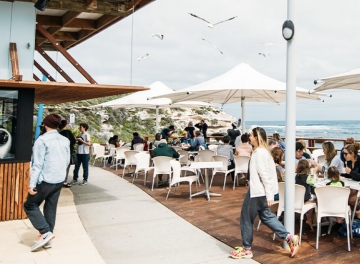 breakfast with a view at the exceptionally located White Elephant Cafe